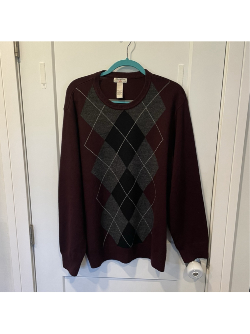 Dockers Pullover Sweater Men's XXL Burgundy with Gray Black Argyle 100% Acrylic